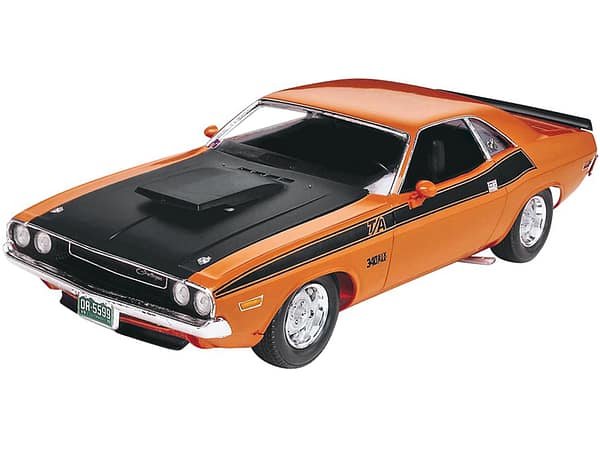 Level 4 Model Kit 1970 Dodge Challenger T/A Streetburner 2-in-1 Kit 1/24 Scale Model by Revell